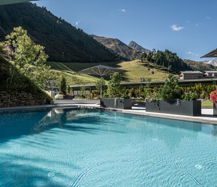 pool with panoramic view in obergurglhotel 